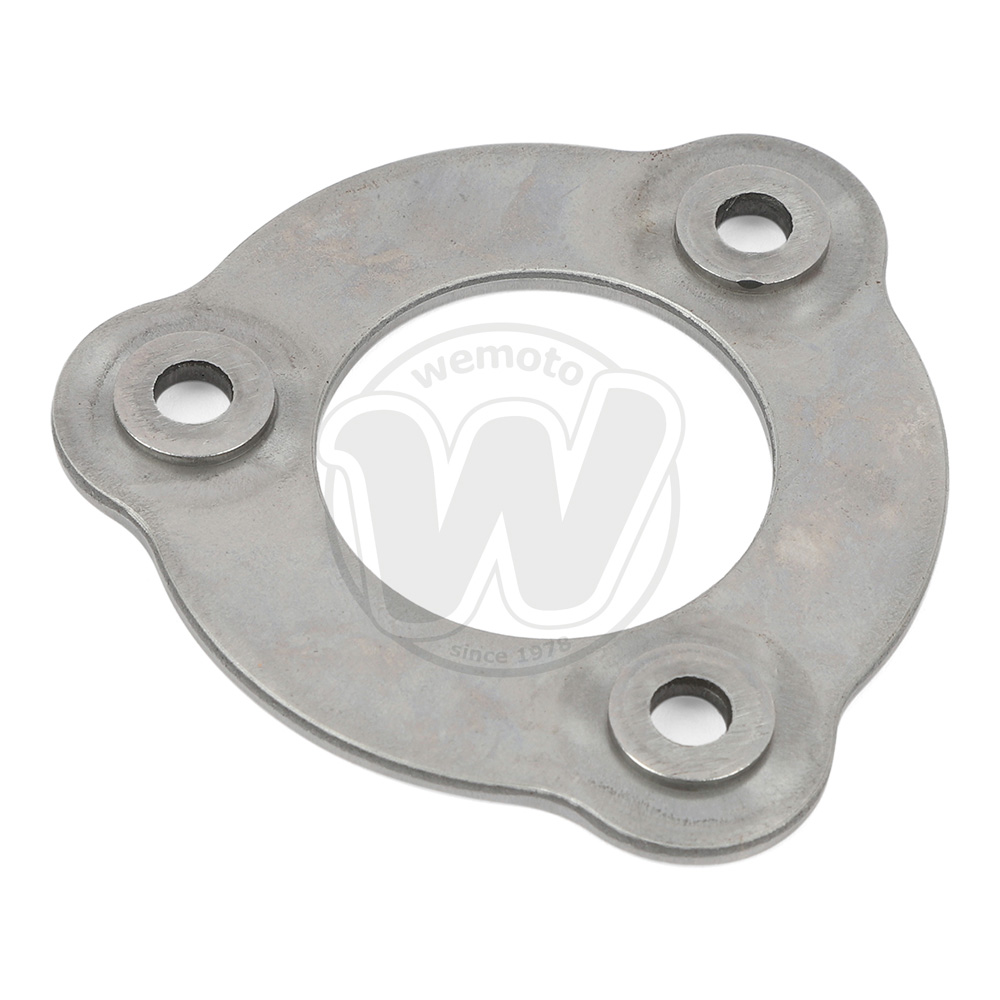 0ZE6900_zzkm2996 three.jpg